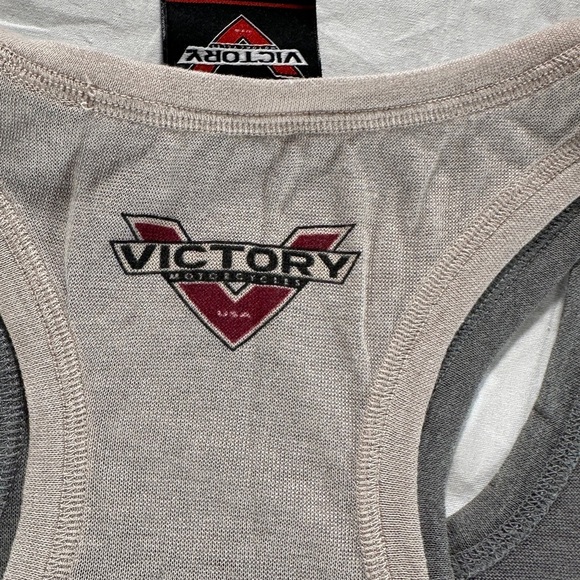Victory Motorcycle women’s Gray Graphic Sleeveless Tank Top Sz Large - Picture 3 of 5